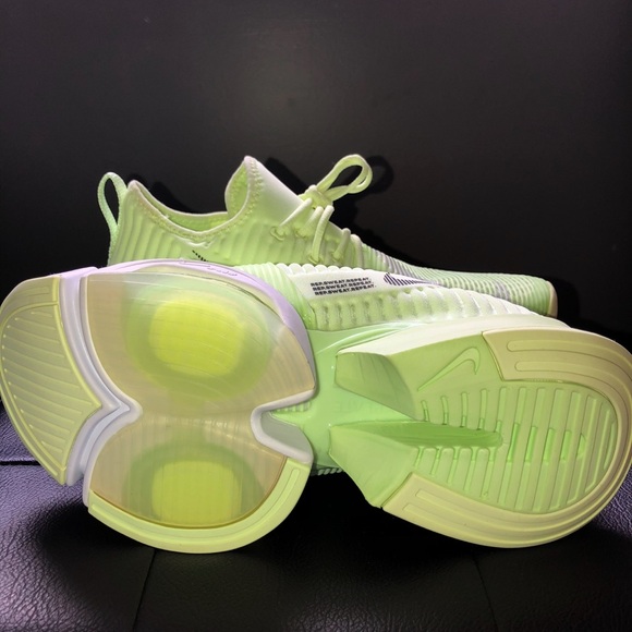 Nike Superrep HIIT Sneakers Women’s 8.5, Barely Volt, New, Never Worn - Picture 9 of 9